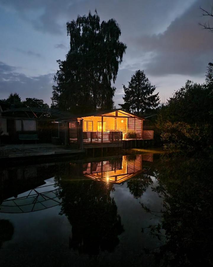 Rustig Gelegen Chalet Solvo Met Terras Aan Het Water 赫尔 外观 照片