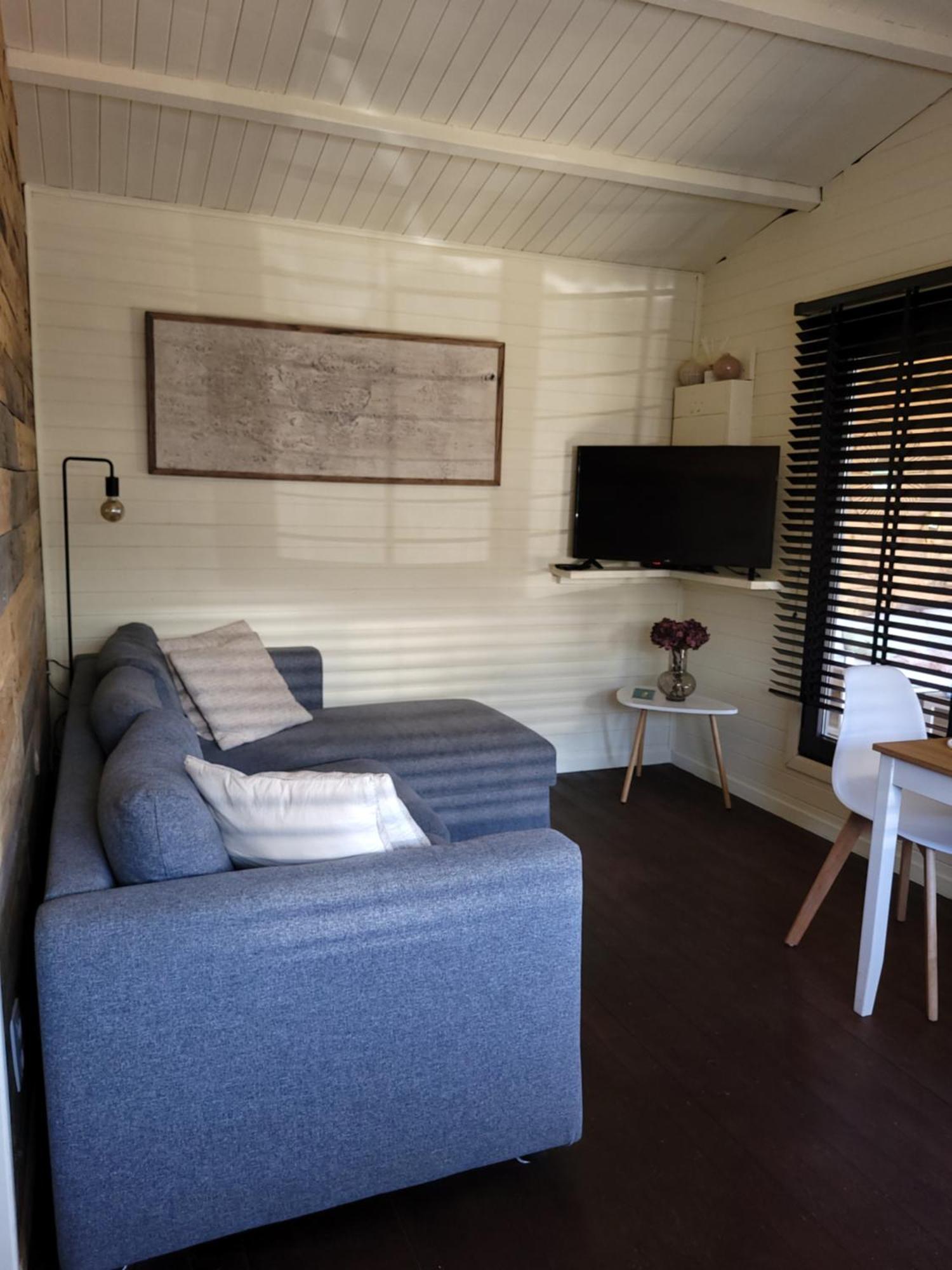 Rustig Gelegen Chalet Solvo Met Terras Aan Het Water 赫尔 外观 照片