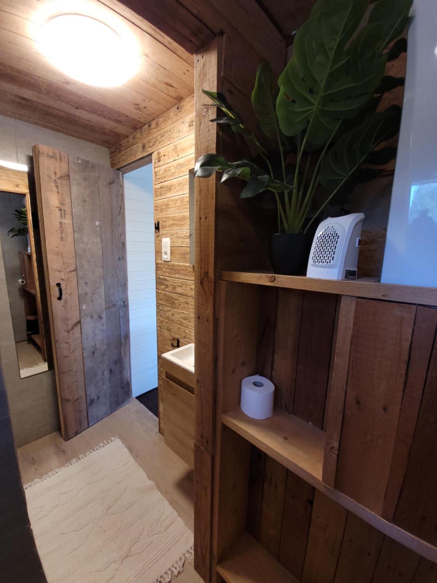 Rustig Gelegen Chalet Solvo Met Terras Aan Het Water 赫尔 外观 照片