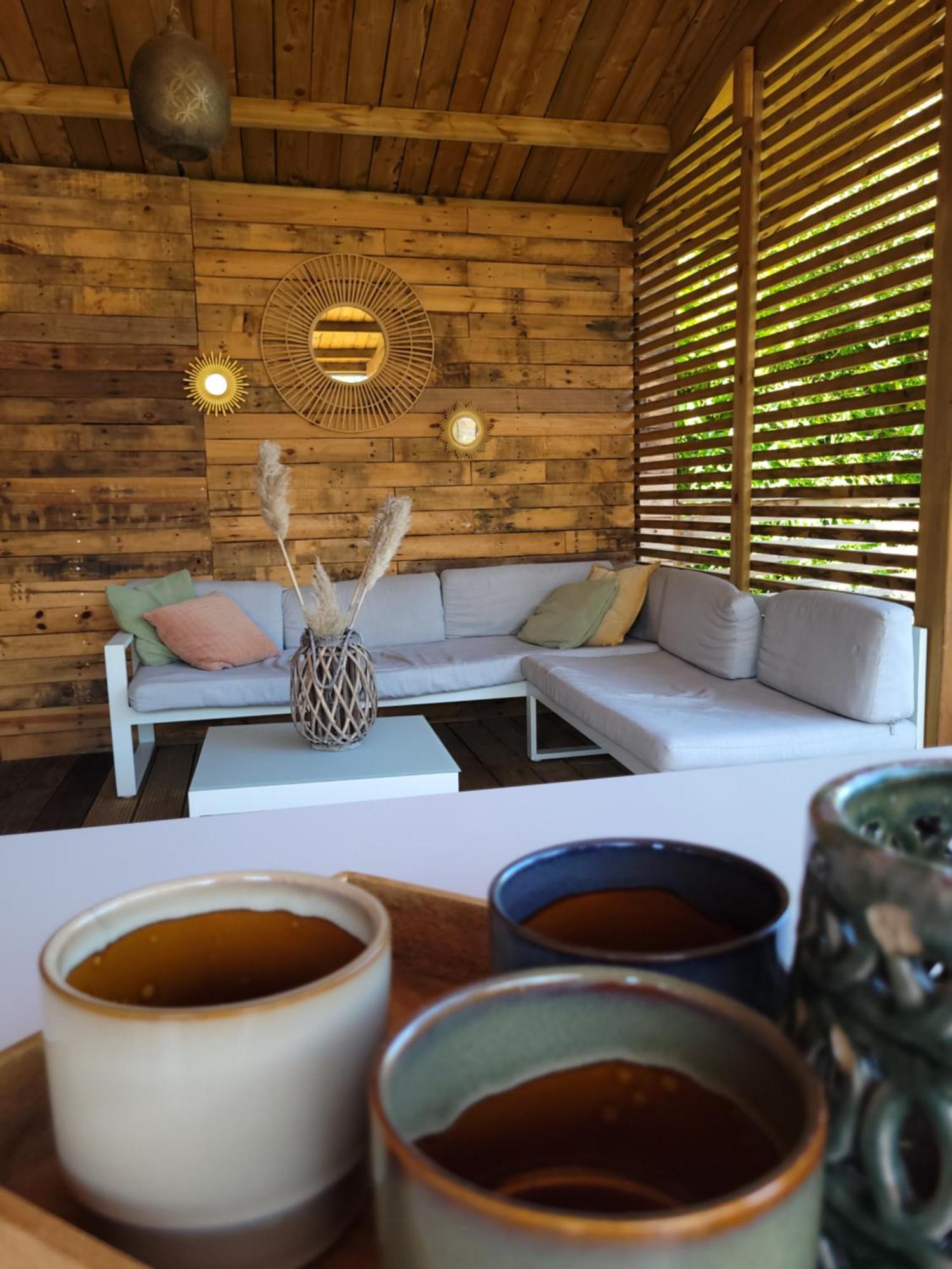 Rustig Gelegen Chalet Solvo Met Terras Aan Het Water 赫尔 外观 照片